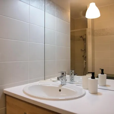 Apt. Neuf A 50m Du Port - Parking Prive, Ascenseur Apartment